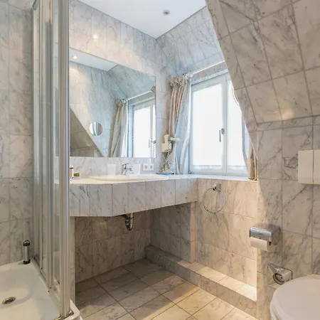 Achter Duenem App 7 *